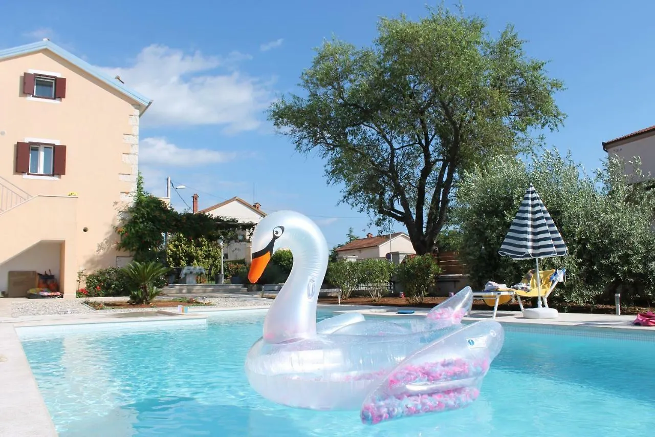 Apartments Borghetto Vinkuran